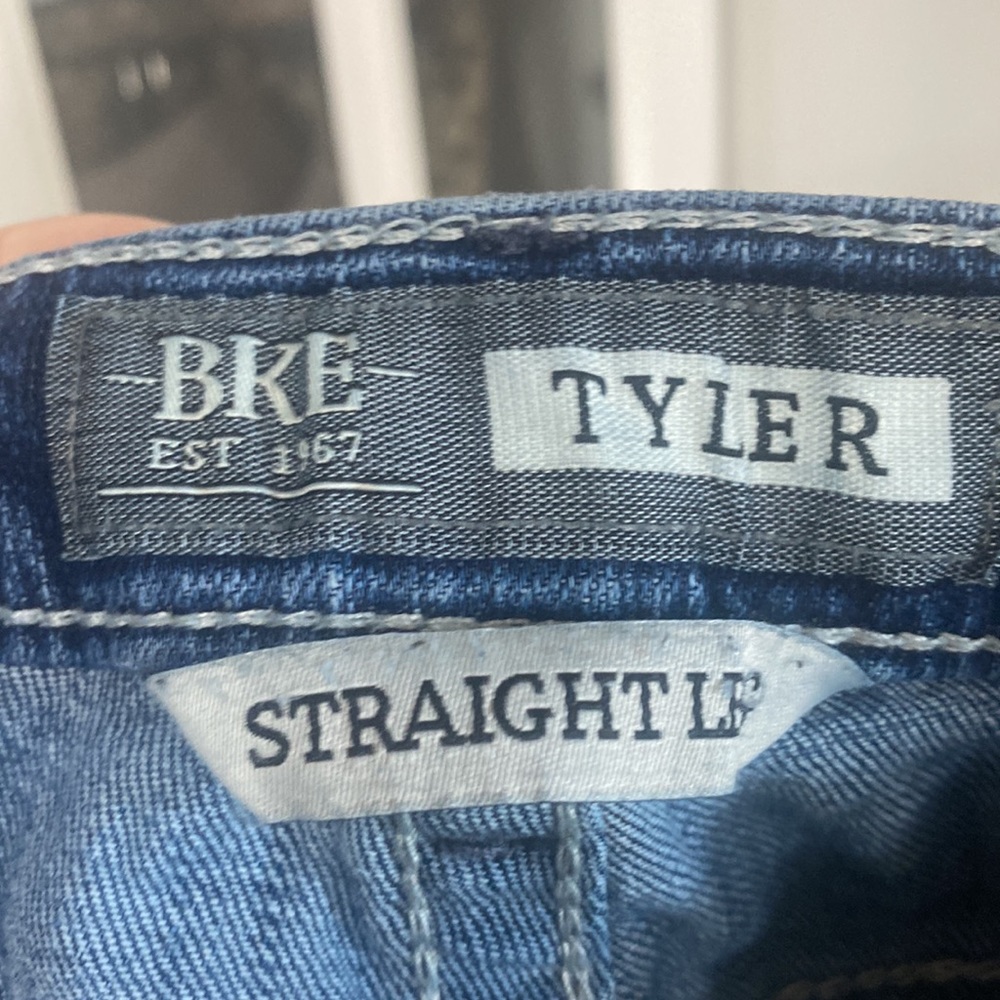 Jeans - Picture 7 of 8